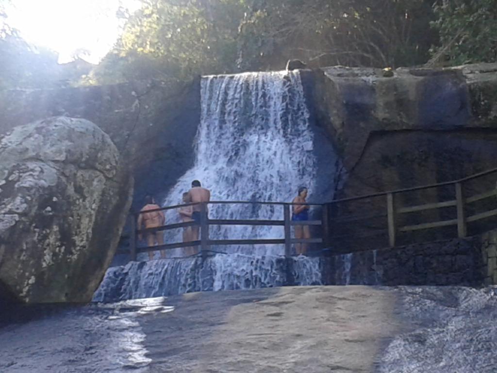 500M Da Praia, Predio Cm Piscina, 1Garagem, Wi-Fi 300 Mbps, Centro De Guaruja, Proximo A Praia E Comercio, Horarios Check-In E Check-Out Flexiveis, Churrasqueira, المظهر الخارجي الصورة