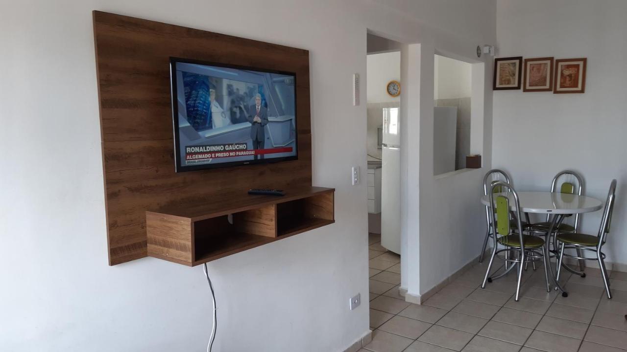 شقة 500M Da Praia, Predio Cm Piscina, 1Garagem, Wi-Fi 300 Mbps, Centro De Guaruja, Proximo A Praia E Comercio, Horarios Check-In E Check-Out Flexiveis, Churrasqueira, المظهر الخارجي الصورة